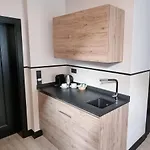 아파트 Ratuszova Stary Rynek Old Market Boutique Residence & Restaurant
