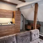 Ratuszova Stary Rynek Old Market Boutique Residence & Restaurant 포즈난
