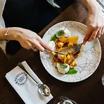 아파트 Ratuszova Stary Rynek Old Market Boutique Residence & Restaurant 포즈난