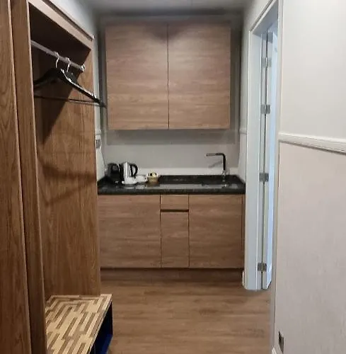 Ratuszova & Restaurant - Stary Rynek Old Market * Познань