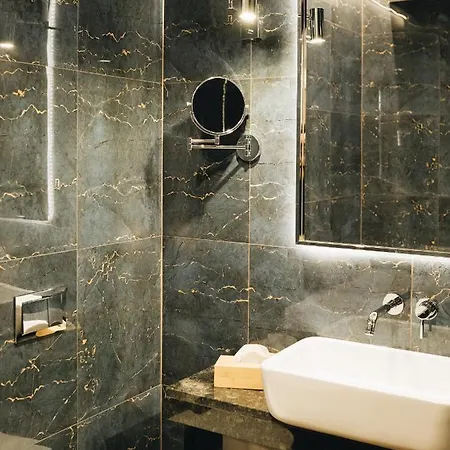 Ratuszova Stary Rynek Old Market Premium & Restaurant Ad 1954 Daire