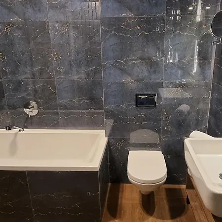 Daire Ratuszova Stary Rynek Old Market Premium & Restaurant Ad 1954