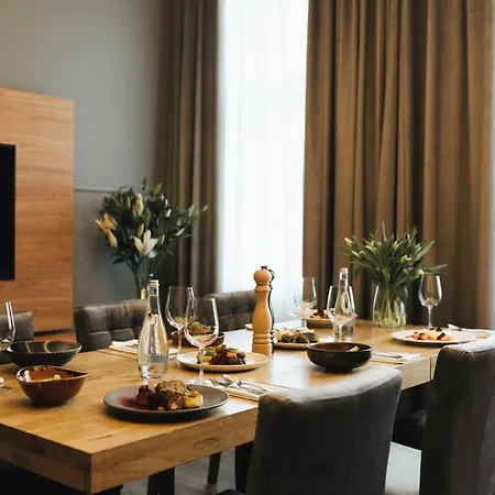 Stary Rynek Premium Apartments: Old Market Square Elegance Apartment Poznan