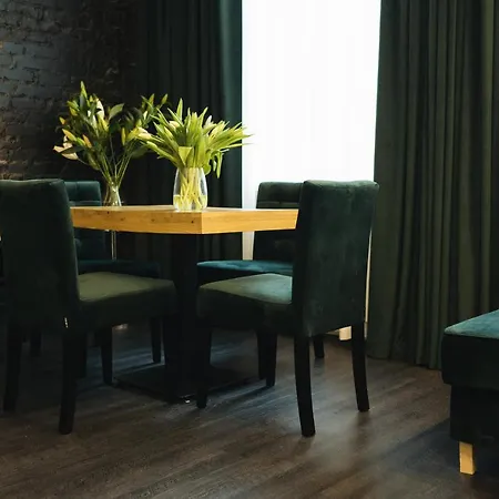 Ratuszova Stary Rynek Old Market Premium & Restaurant Ad 1954 Daire