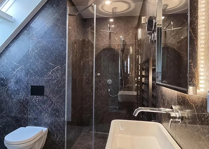 Stary Rynek Premium Apartments: Old Market Square Elegance Poznan