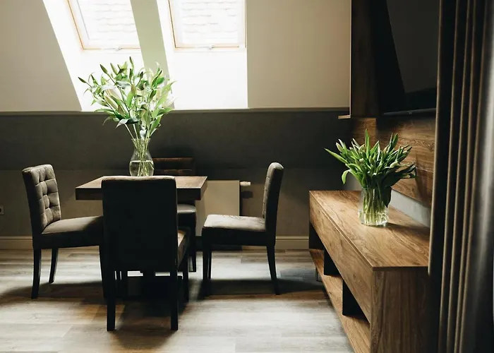 Stary Rynek Premium Apartments: Old Market Square Elegance * Poznan