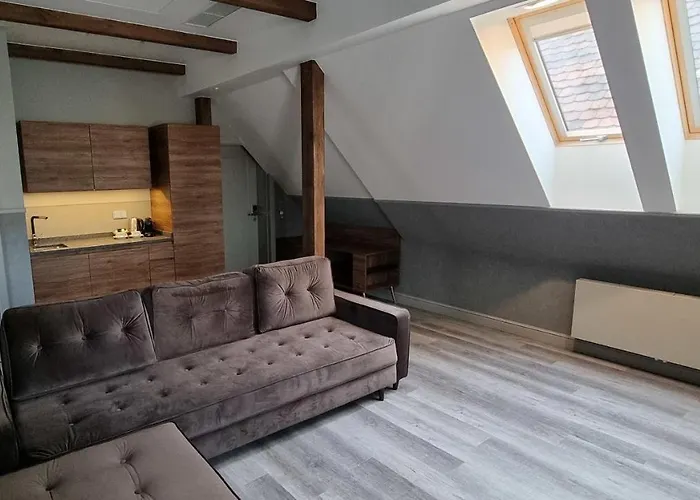 Stary Rynek Premium Apartments: Old Market Square Elegance