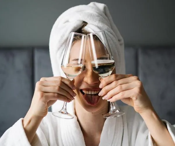 Stary Rynek Premium Apartments: Old Market Square Elegance Apartment